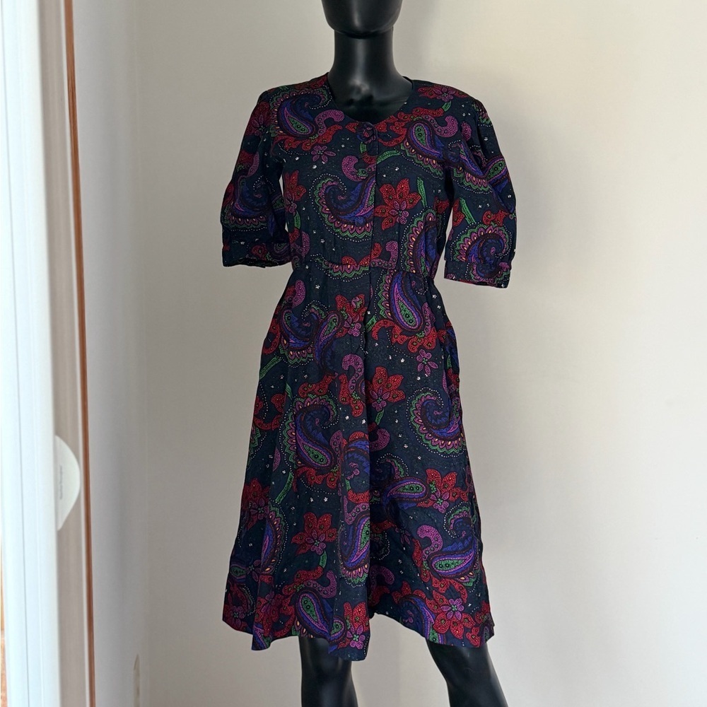 Vibrant Paisley Midi Dress
